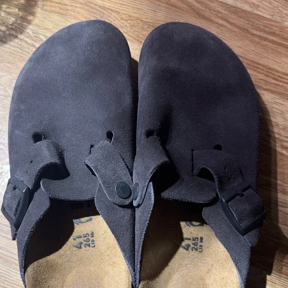 Women’s Birkenstock clog, size 41 (women’s 10) - Picture 2 of 5